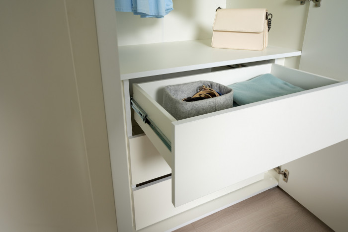 Остин 13.336.02 Шкаф для одежды(две двери), белый шагрень/дуб крафт золотой