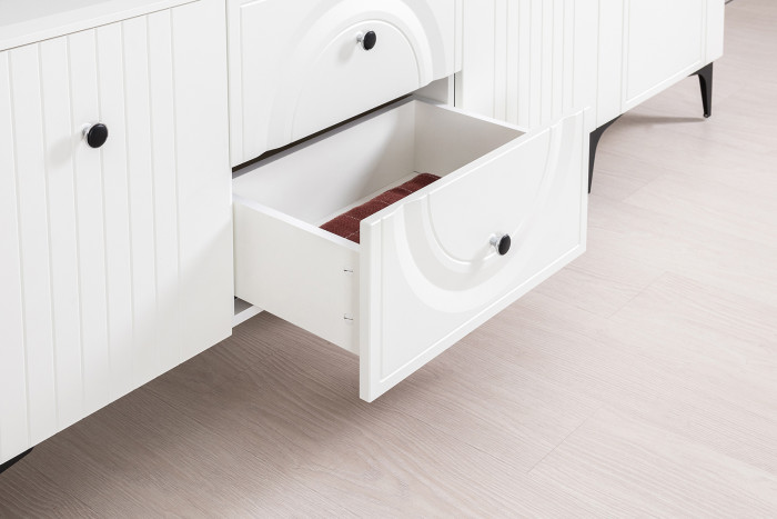 Валенсия Гостиная 16.45 Тумба под ТВ, цвет ЛДСП белый шагрень/МДФ белый шагрень, ШхГхВ 133,1х38,3х63,7 см.